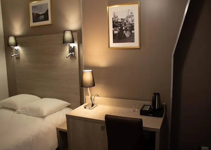 Hotel & Dreams