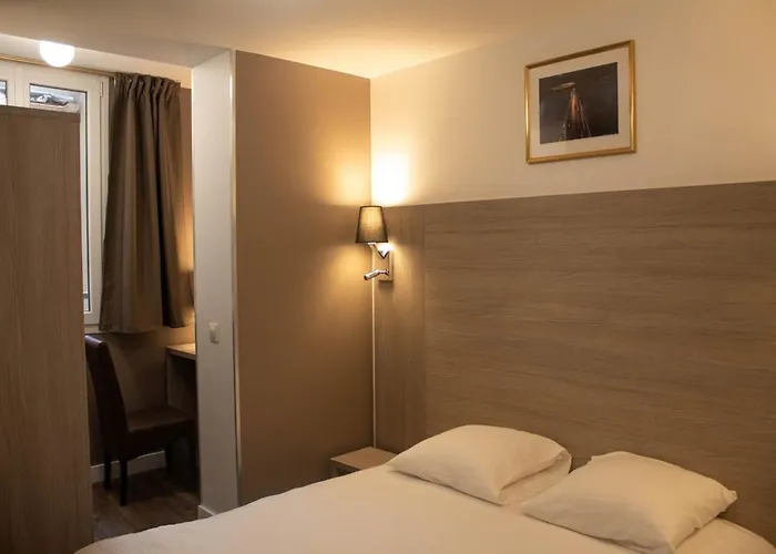 & Dreams Hotel