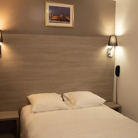 Hotel & Dreams