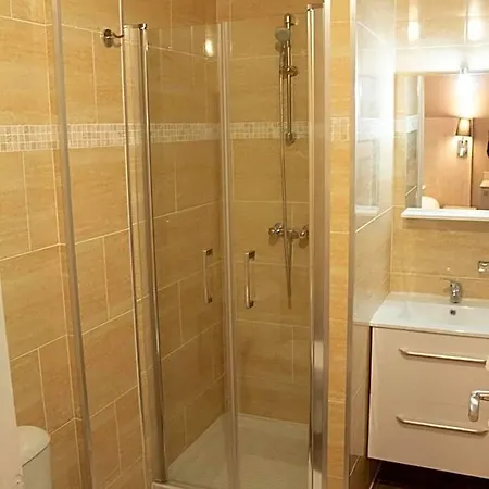 & Dreams Hotel