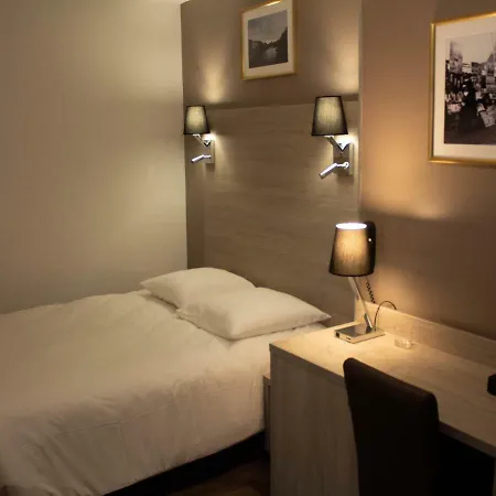 Hotel & Dreams